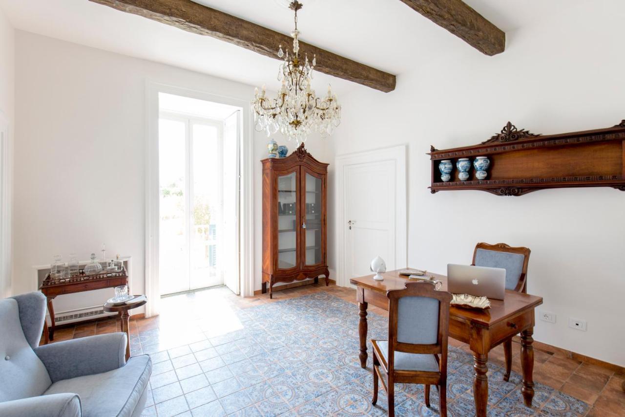 Palazzo Cacace Relais Hotel Meta Kültér fotó